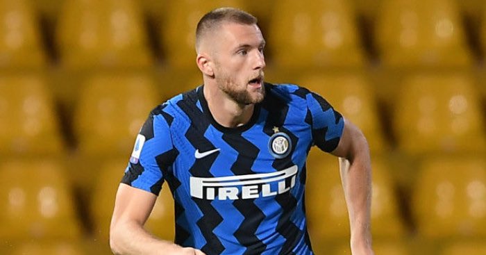 sritchie_23's tweet photo. @NathanAClark Skriniar deal back on https://t.co/iFP8BooybR