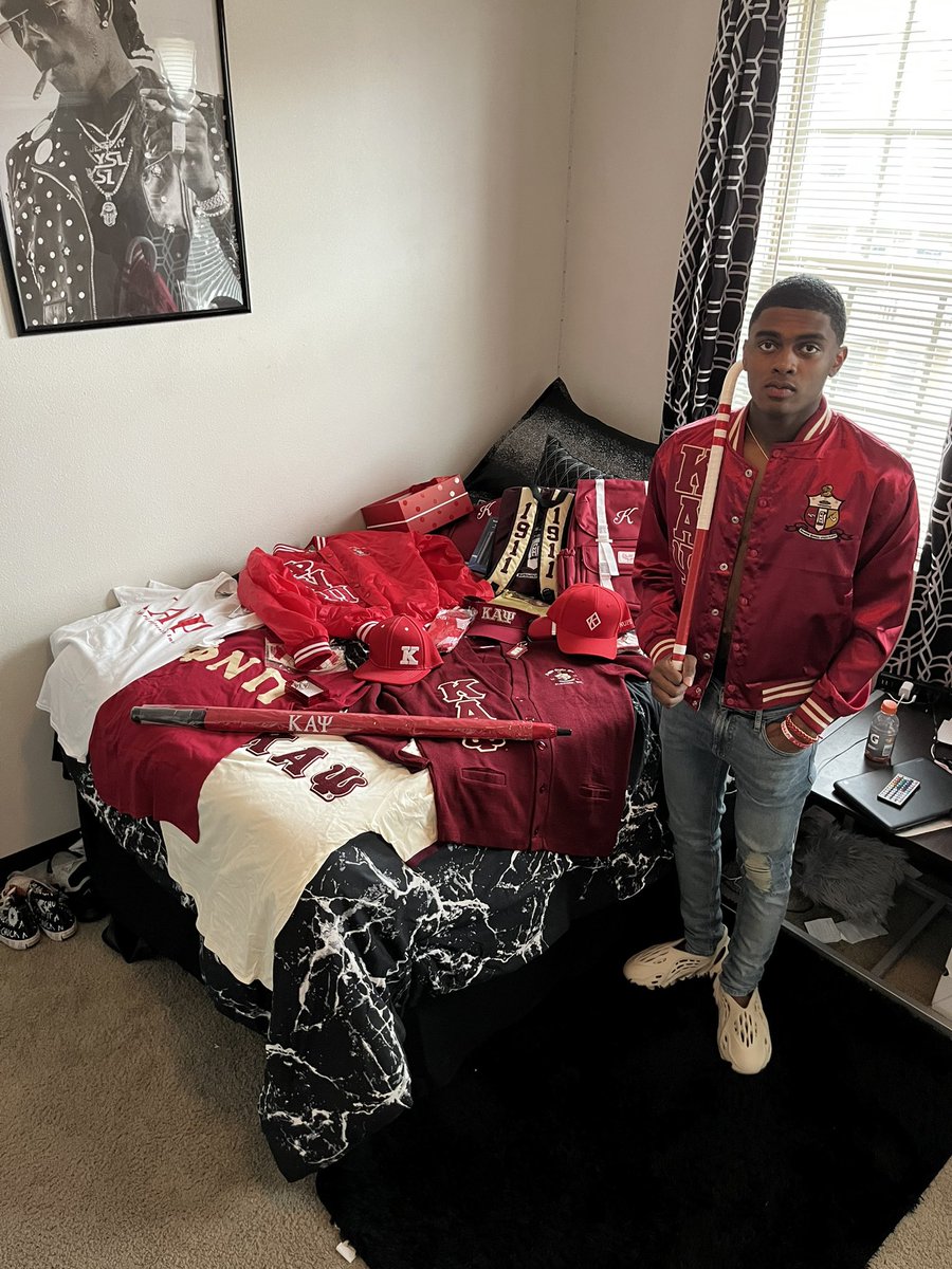 Jay_LaPoint's tweet photo. They den let Rokk-a-fella Free 👌🏾♦️ https://t.co/a84CqaFjw9