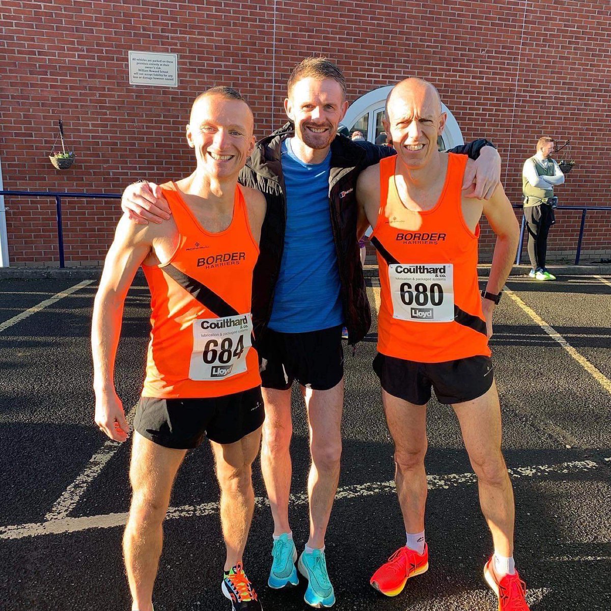 1st Vets team at Carlisle to Brampton today.   The old lads have still got it <a href="/gravesylad/">Paul Graves</a> @bob_hodgson