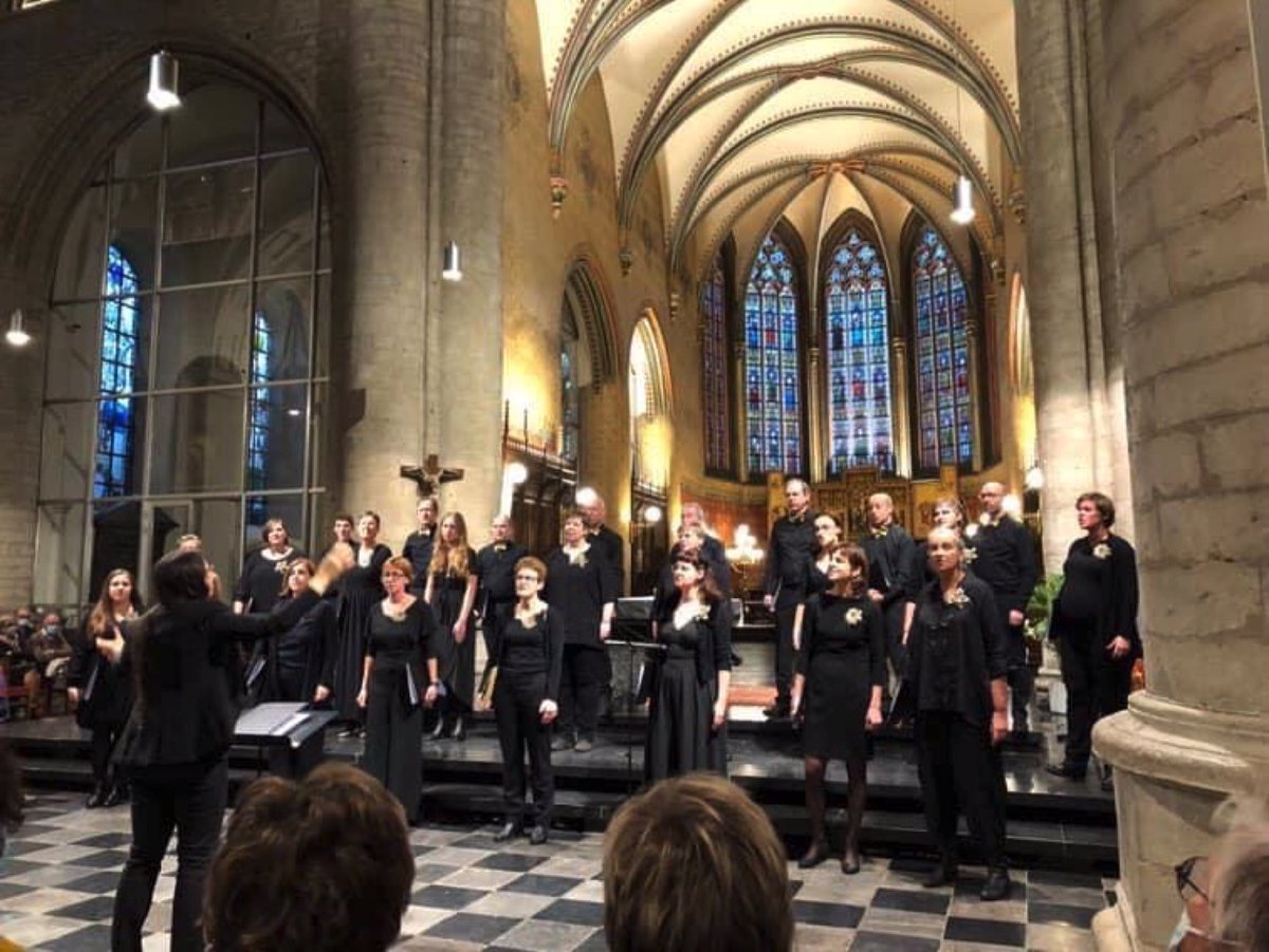 OVanmullem's tweet photo. @cbm_koor wat een fantastisch concert vandaag samen met Voces8!
#voces8 #paulsmith #sintgermanuskerktienen https://t.co/Guih96jQE4