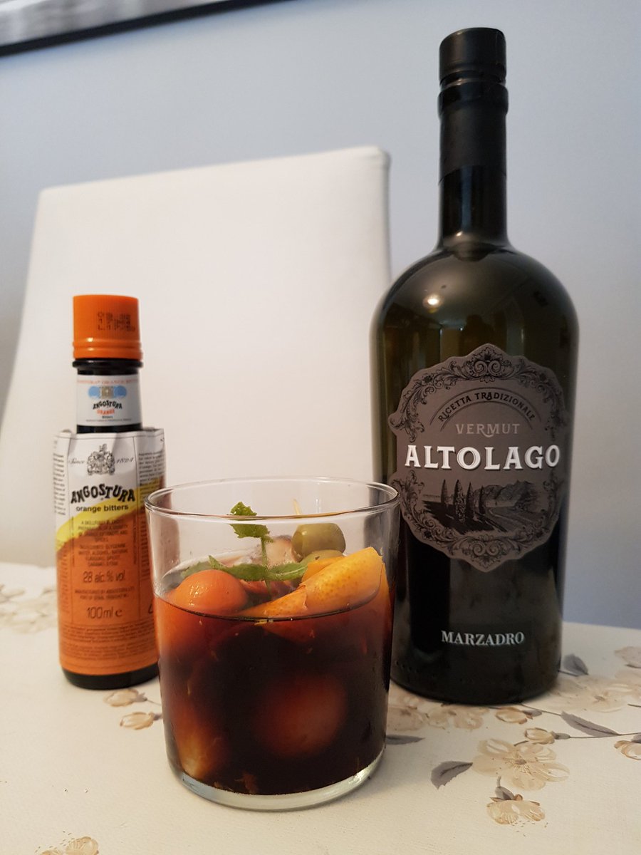 FERNANDOSYRAH's tweet photo. En @MarzadroDistill elaboran grappa y licores gama alta, pero también tienen un #Vermú bajo receta clásica, de los mejores que puedes probar #Altolago . Sus productos los puedes adquirir en #Madrid en @InfoCasabase
#fernandosyrah #VinoGastronomiayViajes https://t.co/suInGpxrdT