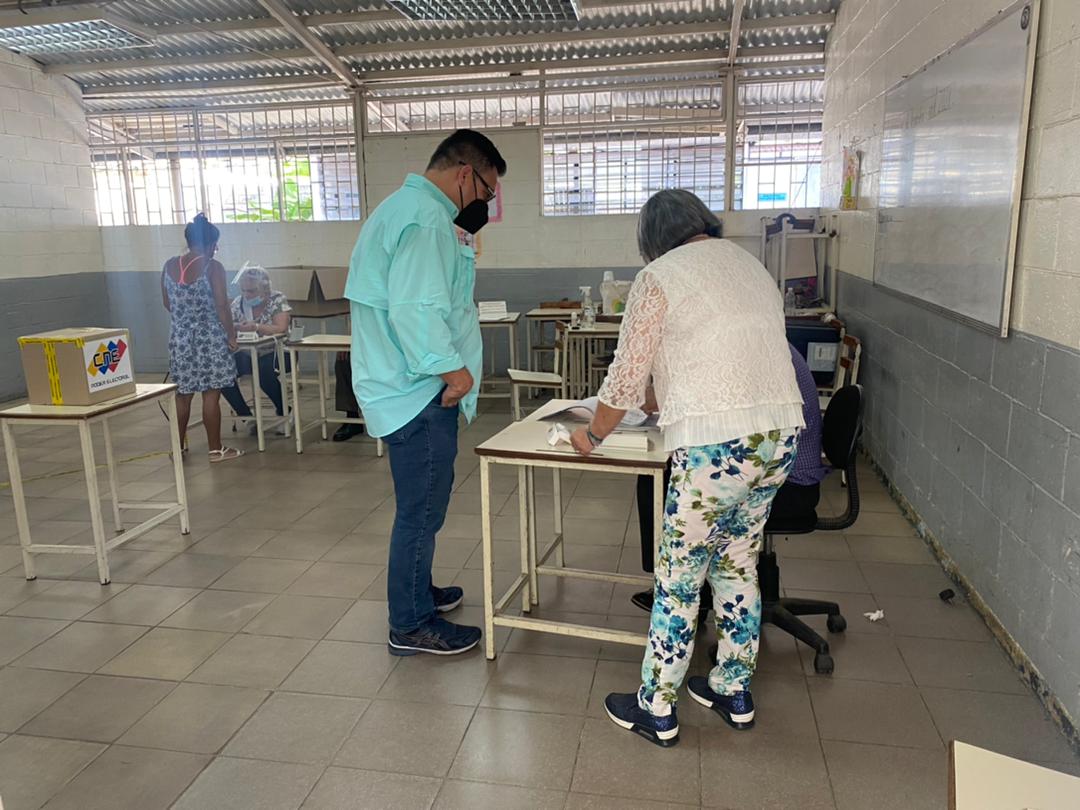 Chchirinos's tweet photo. Hacemos un llamado a todos los petareños para que salgan a votar masivamente y no dejen para mañana ni para más tarde lo que puede ser su decisión trascendental para cambiar el rumbo del municipio. https://t.co/eGVc7ayATA