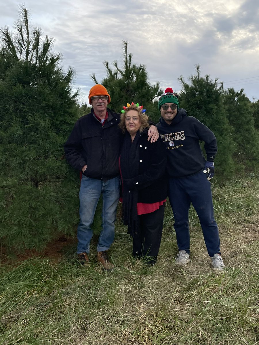 The joy of picking out and cutting down your own Christmas tree! 🎄 We were those people that showed up to Feisley Tree Farms opening day. 🤣 #Christmas #Christmas2021 #familyfun