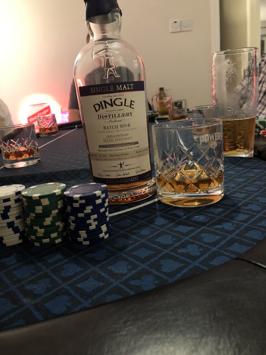 @daveswhiskey @FriendsMidleton @Redbreast_US @CocoaMarco @beat_ireland #SundayNightSup @DingleWhiskey SM batch 6 & poker ? What more do you need people? 
Slainte all 🥃♠️♣️♥️♦️😎