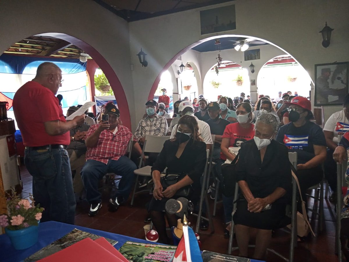 CubaMINREX's tweet photo. Durante el IX Encuentro Nacional de Cubanos Residentes en Nicaragua 🇳🇮, nuestros connacionales ratificaron su apoyo irrestricto a la soberanía de #Cuba 🇨🇺 y denunciaron el criminal bloqueo impuesto por EE.UU.

#CubaVive https://t.co/FzQZuSkbw9