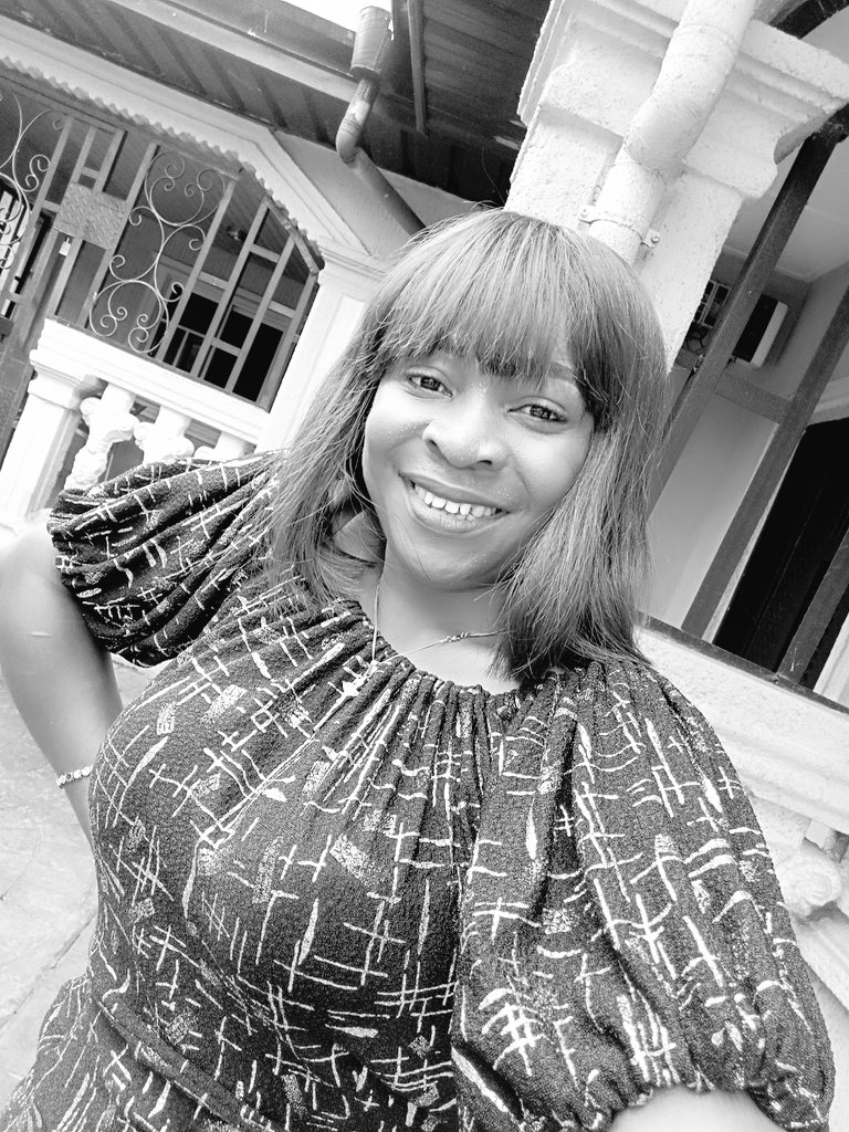 NanaJoyce2's tweet photo. Happy Sunday friends https://t.co/ivSyhDyFU9