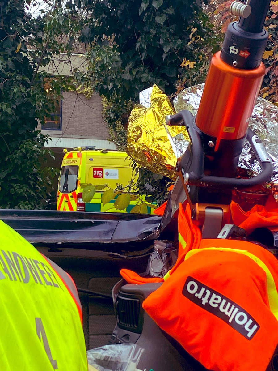 emtaccs's tweet photo. The PgD prehospital life support is up and running again! Last Friday, we organized module “bronze” and had some nice RTC training! Extrication and medical management of entrapped patients das discussed in detail. @odiseehogesch #phls #prehospitalcare https://t.co/cE5JjjRQ3U