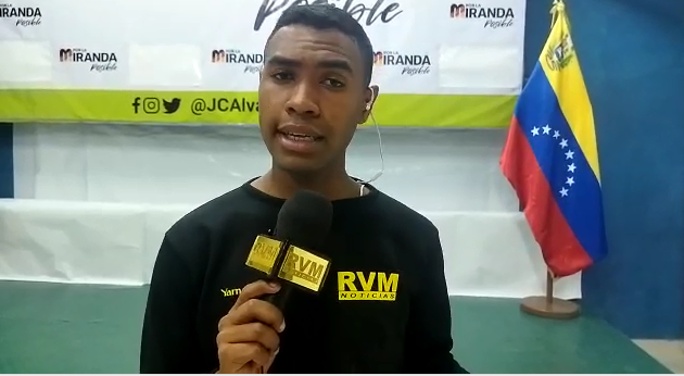 noticiasrvm's tweet photo. #VenezuelaDecide2021 | #21nov Balance desde la sede del comando de campaña del candidato a la gobernación de #Miranda por la @AlianzaDemocVE sobre el anuncio del primer pronunciamiento en unos minutos en el marco de las elecciones. #Reportervm - @tovar_yarnaldo https://t.co/oqZkIX2F9Q