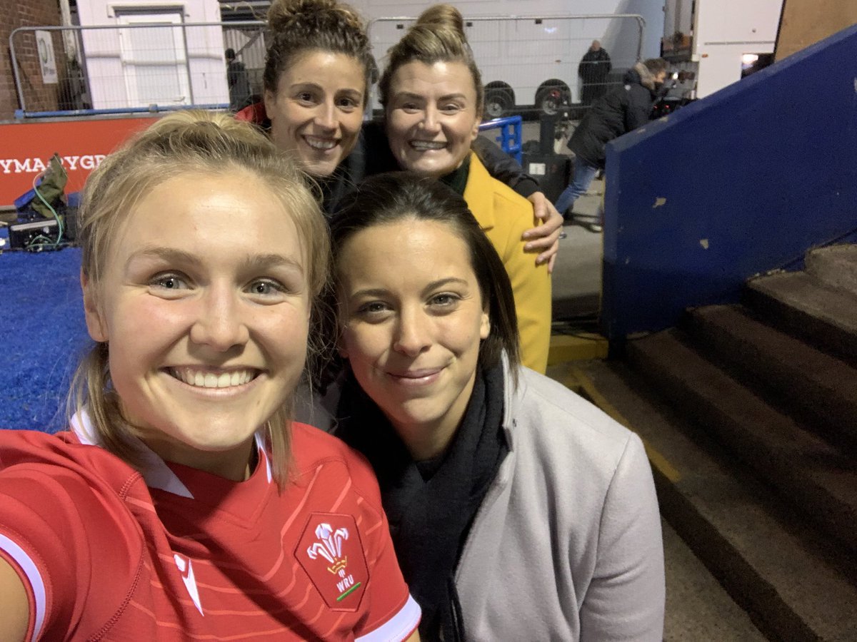 SionedHarries's tweet photo. And that’s a wrap ✅ #autumnnations 
A fierce test match in every sense of the word 🏴󠁧󠁢󠁷󠁬󠁳󠁿🇨🇦 Congratulations to @RugbyCanada on the well fought win. Plenty to learn from, and plenty of positives to also take away for Wales Women over the campaign 🏉 #ineedsocks https://t.co/2PDXrGdvGt