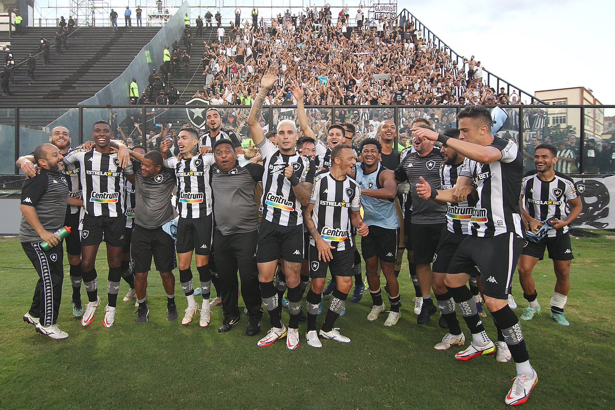 CentralBotafogo's tweet photo. O BOTAFOGO É CAMPEÃO DA SÉRIE B DO CAMPEONATO BRASILEIRO.

VOLTAMOS. 🔥🏆 https://t.co/5LnKXVkcbd