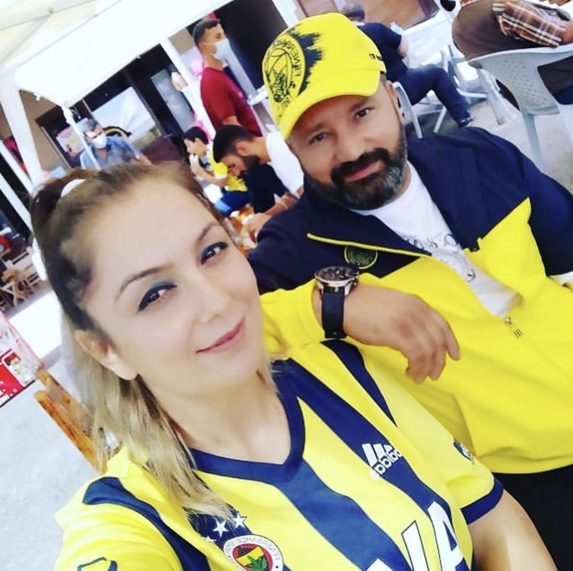 SelamiAlmci's tweet photo. @BEYAZFUTBOLTR çok şükür elhamdulillah bugün rahatız #abdulkerimdurmaz https://t.co/fqd2bNozW7