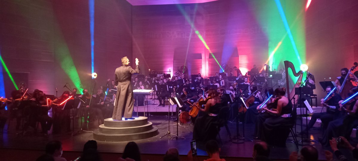 Donostilandia's tweet photo. Conciertazo de la @FilmSymphony Mila esker denontzat. En marzo vuelven al @KursaalDonostia
No fallaremos. #FsoTour #Cine @cmartinezorts https://t.co/Y2MQui4SLB