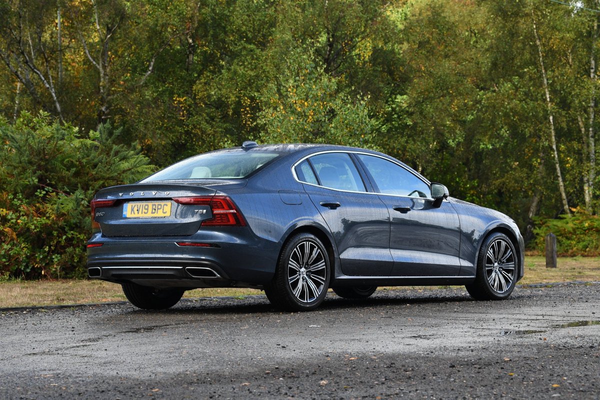 4koleca's tweet photo. Volvo S60 2019. Характеристики, обзор комплектации, расход топлива 
#авто #автомобили #автомобиль #Volvo #VolvoS60 #Вольво #ВольвоS60 #седан

https://t.co/27ntbbaUe0 https://t.co/csDD1RClqC