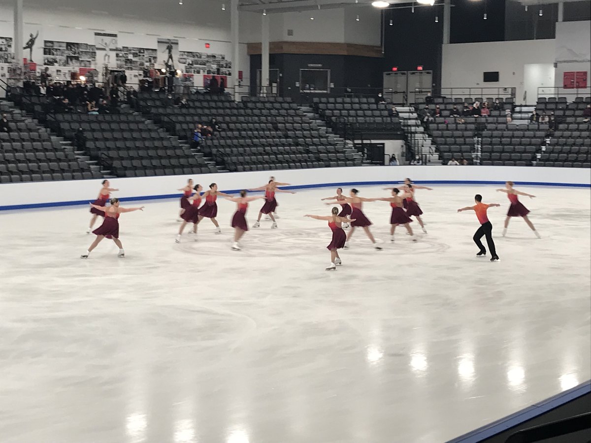 Congratulations to #EDCA for an incredible performance! The competitive debut of their #Phoenix program earned them a #silver medal for their first competition since February 2020. We can’t wait to get back on the ice to work on our program for #CapeCodClassic21! #BostonSynchro21