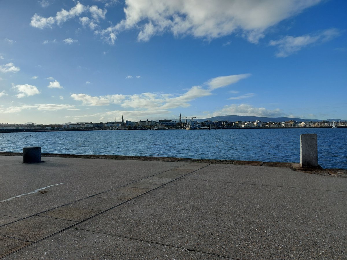 Whois_Joe_90's tweet photo. Beautiful Morning Down the Pier and overlooking the new Roger Casement Statue during my 10km walk ! ๐
#rogercasement #dunlaoghaire #Dublin #Ireland #dunlaoghairepier #sunshine #sunclouds #sundayvibes #weekend #UnFiltered
#JMKSunday #JMK_Sunday https://t.co/aW4MVNfmnR