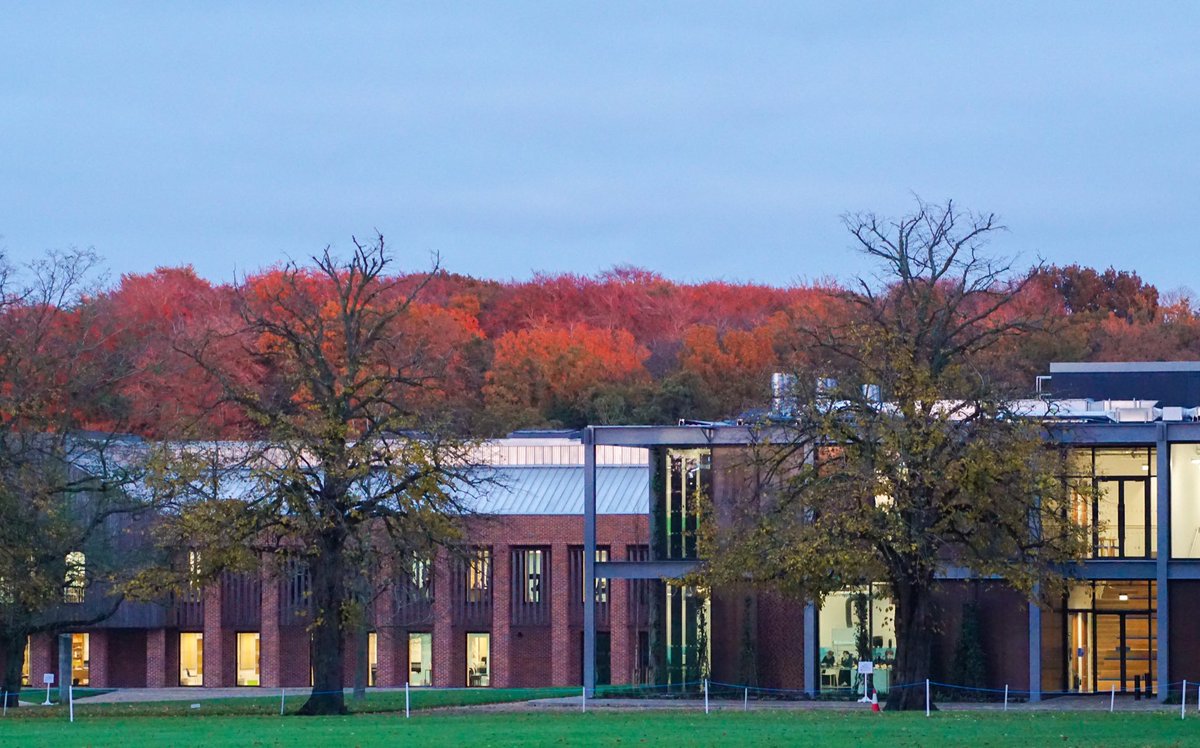 Autumn at the Dyson Building 🍁 @foundationdyson #spacetothrive #STEAM