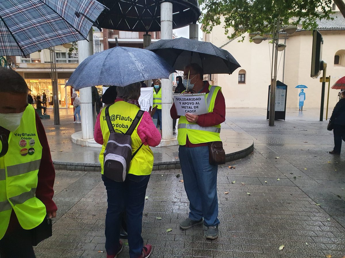 LasMadresYlasAbuelasLuchan۞🎗&#39;s tweet - &quot;En menos d 24 horas se convocó en  Córdoba una concentración en apoyo a los trabajadores y trabajadoras del  metal que están en huelga indefinida en Cádiz. Un puñado