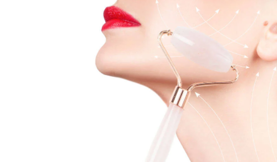 plastixdocs's tweet image. Can a simple tool support healthy-looking skin? If you’re ready to change up your skincare routine, you just may want to try a facial roller. 

Read our @OfficialBHMD guide to using a facial roller - l8r.it/WMYK

#FacialRoller #AntiAging #SkinCareGoals #BeverlyHillsMD