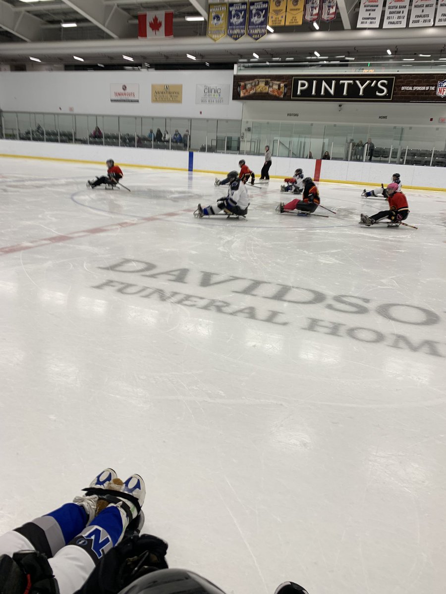 Para ice hockey season is in full swing! 🏒 Niagara Thunderblades played the Karwartha Blazers for Game 2 of the season in Port Colborne last night! #parasport