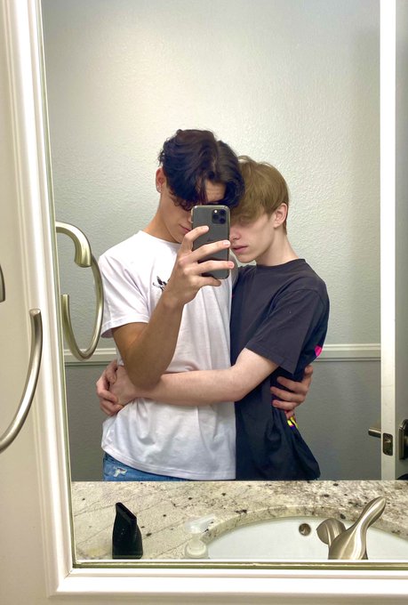 First day at Helix going amazing 🥰 @SebastianCruzxx @HelixStudios https://t.co/L95ZI4C7nL<a class="tags" target="_blank" title="On Twitter" href="/?out=eyJ0eXAiOiJKV1QiLCJhbGciOiJIUzUxMiJ9.eyJpYXQiOjE3MTkwNjI2NTYsImlzcyI6InR3cG9ybnN0YXJzLmNvbSIsIm5iZiI6MTcxOTA2MjY1NiwiZXhwIjoxNzUwNTk4NjU2LCJyZWRpcmVjdF91cmwiOiJodHRwczovL3R3aXR0ZXIuY29tL1NlYmFzdGlhbkNydXp4eCJ9.HR5hXcRiMCaRfGcna6Q4I9Ehbyk4keYesGGbnHVaFJmGn4xxbZCzflRLkT_R2g_egfz_JlQhTppIu-KhPu24sQ">&#64;SebastianCruzxx</a>