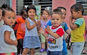 IsaReyesCuba's tweet photo. Los niños cubanos disfrutan de la tranquilidad y seguridad, son felices en esta #IslaRebelde #CubaVive #DefendiendoCuba https://t.co/gVTEqigE52
