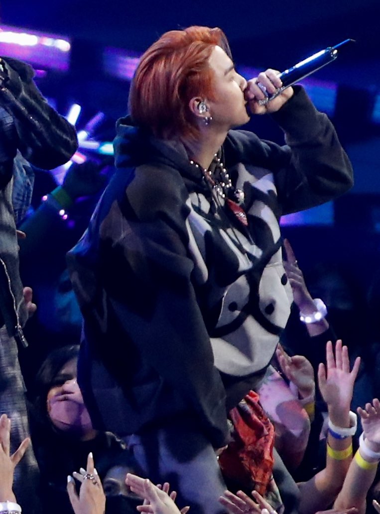 heyadamhamilton's tweet photo. พี่ก้าในงานนี้คือดี ดีมาก ดีมากๆ เหนือเมนฉันเขามาเหนือตลอดเลยอ่า🥺
#AMAsTNT #BTSxAMAs https://t.co/Ts4gwCAdMe