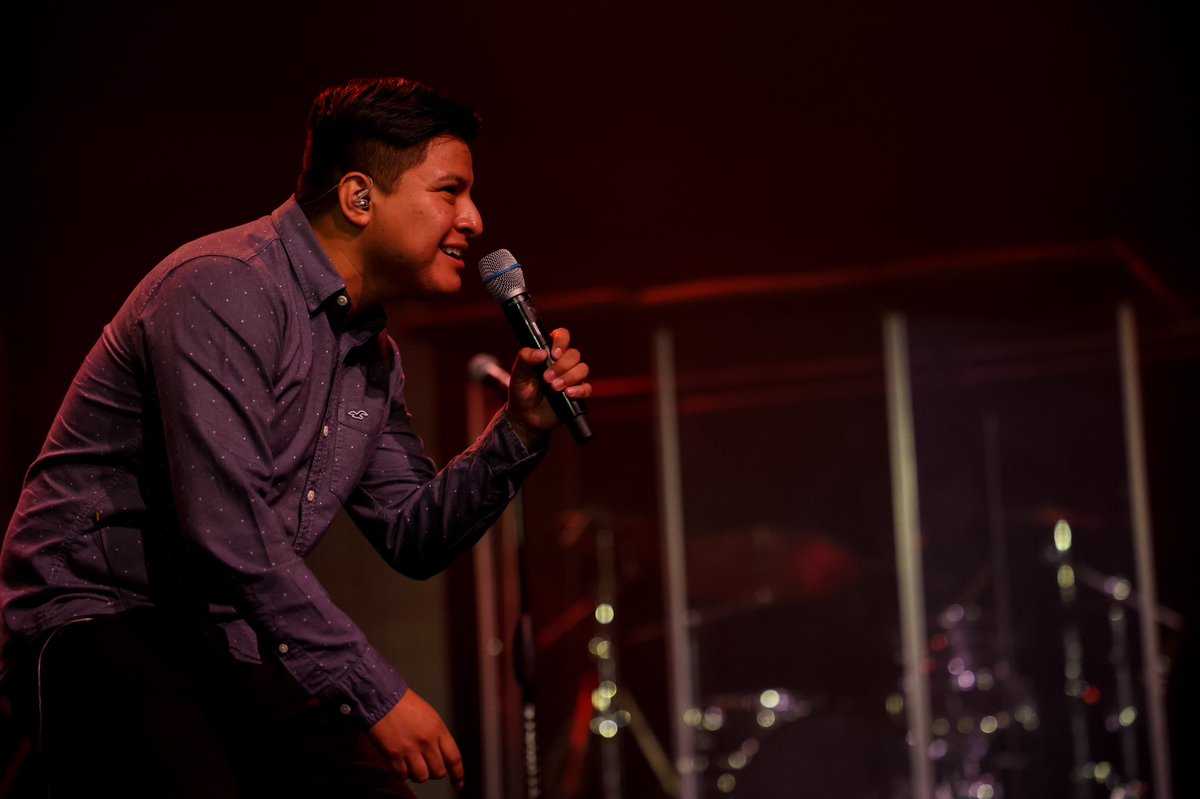 saxyboyyy's tweet photo. I haven’t posted in a while but here’s some pictures of me preforming 😁 https://t.co/0mXCQ9p0gQ