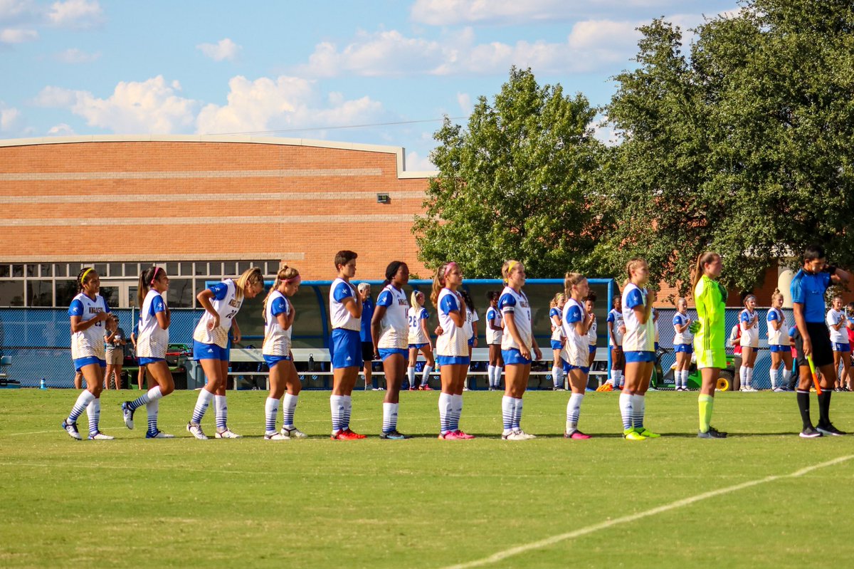 manny_campos's tweet photo. So proud of @BellesSoccer. A season hard fought and a spirit unmatched to say the least. Was an honor and a privilege to root you on and just be one supporter of many. But a forever fan I will be. You will undoubtedly hang your names in many halls of fame! #RamEm https://t.co/n99dwJGsIR