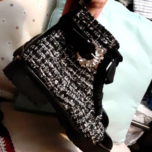 Jocepandasclos1's tweet image. So good I had to share! Check out all the items I&apos;m loving on @Poshmarkapp #poshmark #fashion #style #shopmycloset #michaelmichaelkors #forever21 #roxy: posh.mk/xH5d5FzFnlb