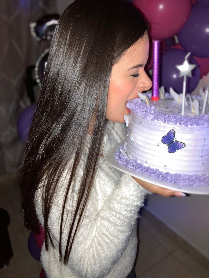 PerezGenesis45's tweet photo. Los cumplí feliz 💜✨

22 vueltas al ☀ https://t.co/xnhFvpvX8E