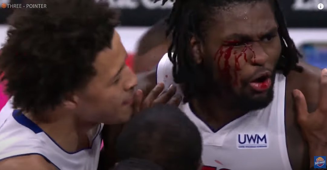 The Lebron James punch that left Pistons' Stewart bloodied on the court [VIDEO] youtube.com/watch?v=8ovXoM…