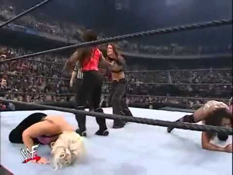 Trish Stratus hits the Stratusfaction on Ivory and wins the six pack challenge to capture her first Women’s Championship! Trish is definitely the most improved Superstar of 2001. https://t.co/AockxEu7Iq