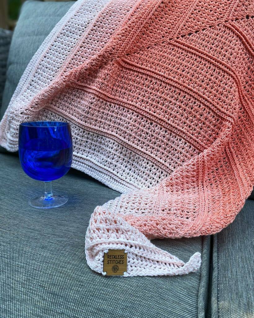 RecklesStitches's tweet photo. Missing the warmer weather already. 
#crochet #novemberthoughts https://t.co/6BxG5VPawL https://t.co/DN8vOLMuEy