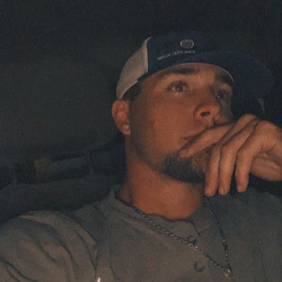 chancefleming11's tweet photo. #NewProfilePic https://t.co/9LOss5PUGv