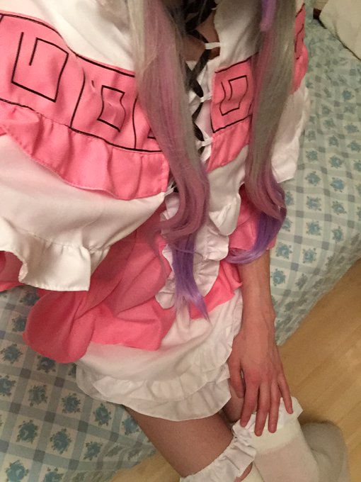1 pic. Frilly~

#femboy #cosplay #crossdresser #twink #NSFW https://t.co/6W6Eb2OKjx