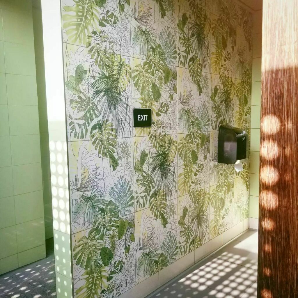 GCThomasSD's tweet photo. Jungle porcelain tile from SpecCeramics at the world famous San Diego Zoo. 
#specceramics #gcthomas #porcelain #porcelaintile #featuretile #featurewall #welcometothejungle #interiordetails #interiordesign #designdetails #designlovers #bathroomdesign #san… https://t.co/ToDgAPGJHo https://t.co/pZW3XjLTnd
