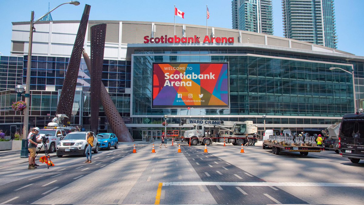 AzaelOfficial's tweet photo. For the first time ever Worlds is heading to Canada!

Worlds 2022 semifinals will be at Scotiabank Arena in Toronto, Ontario!

CANADA WE'RE COMING BABY!!! 🍁 🍁 🍁 https://t.co/5kJ1XTcO8M