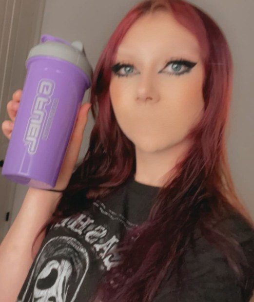 baldminx's tweet photo. Aint even joking, I think ill have to screenshot clips of her from now on to get any more pics. I don't want this to die
Day 107
--------------------------
#minx #justaminx #minxtwt #mcytfanart https://t.co/oqDslISewN