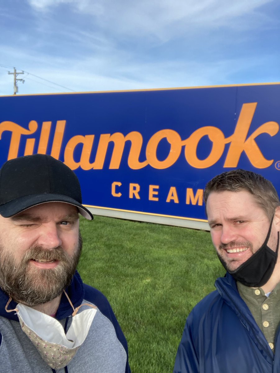 viktorvandeslog's tweet photo. Thanks for hanging out today @Zach4g77 ! It is too bad the simulation milking cow was off limits. #tillamookcreamery https://t.co/BNACD4YYqx