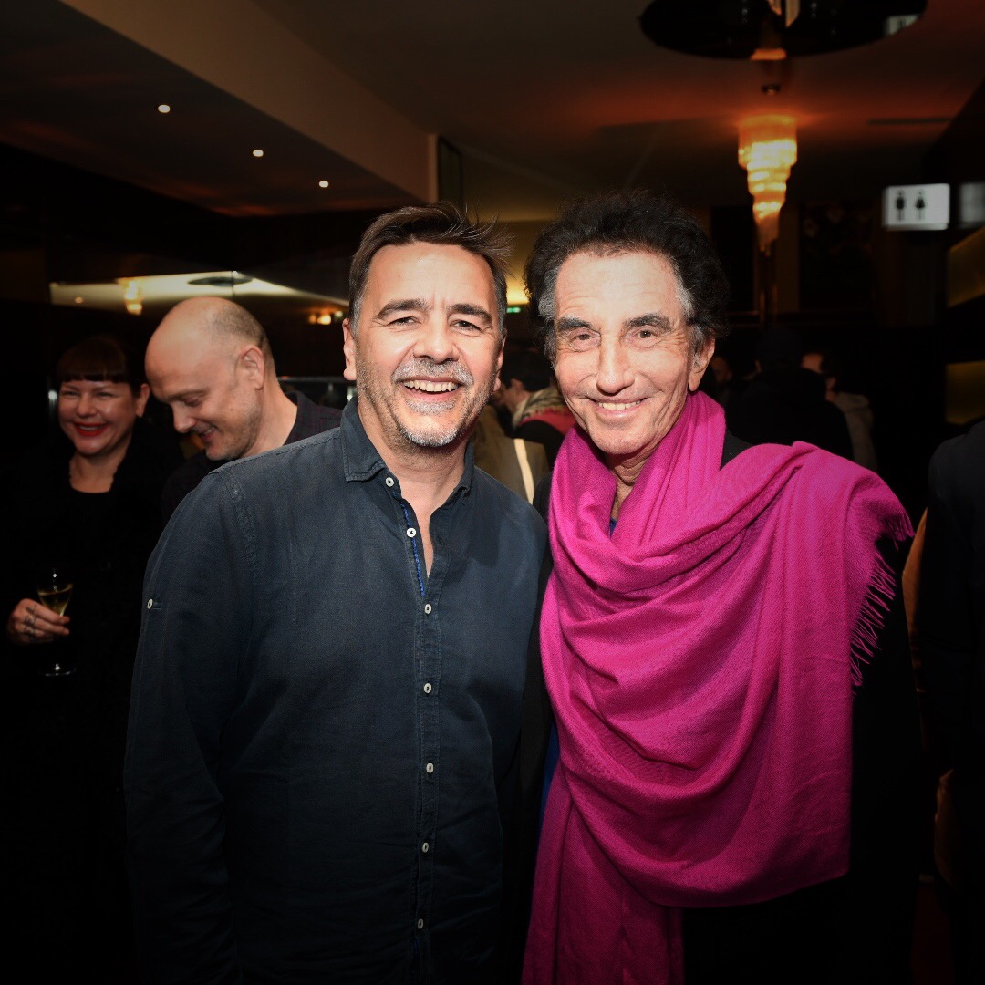 Avec @laurentgarnier qui m'a fait l' honneur de m'inviter ce soir à la projection <a href="/LeGrandRex/">Le Grand Rex</a> du film qui lui est consacré. La musique techno est pour moi une passion ancienne que j'ai toujours défendue. #techno #offtherecord c/o <a href="/JacobKhrist/">Jacob Khrist</a>