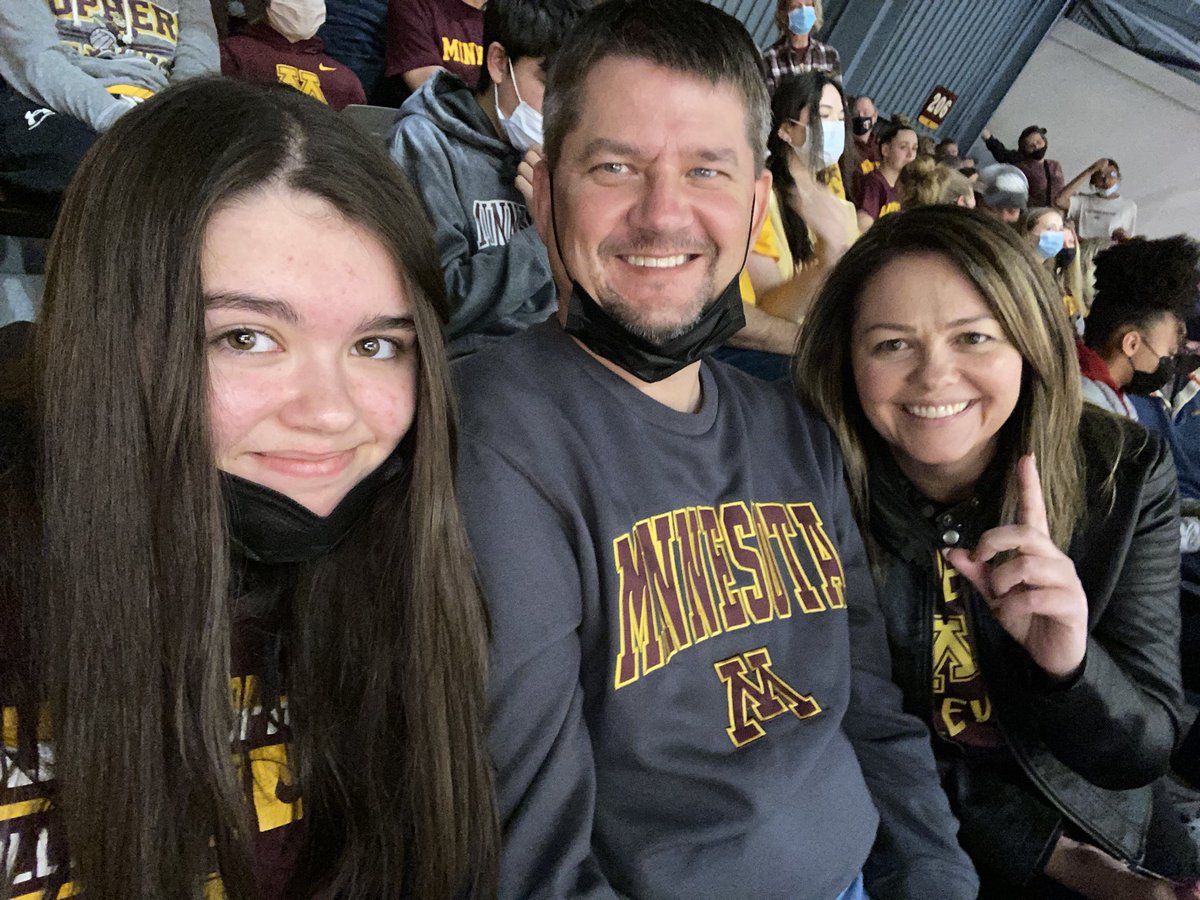 ShanJacobson's tweet photo. GO GOPHERS!!! #gophers https://t.co/qgseYDdjvg