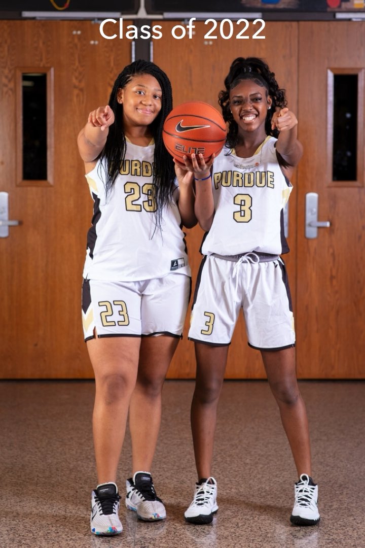 PPHSGIRLSBBALL's tweet photo. Seniors! https://t.co/E8FKPQc4ou