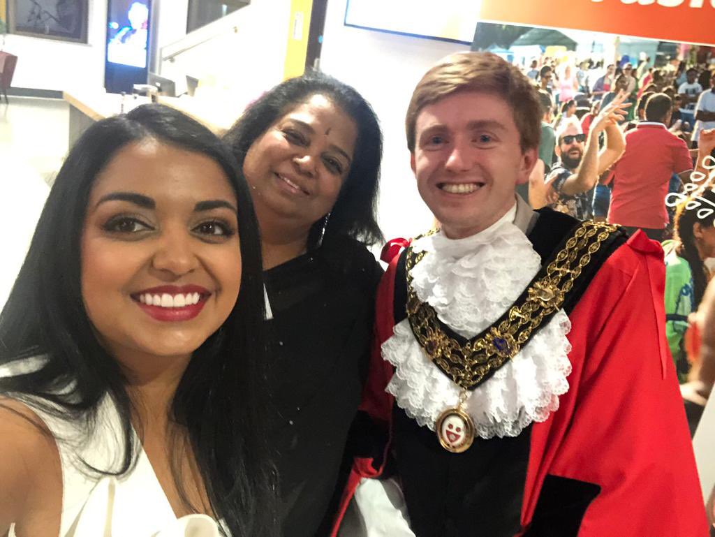 aryanapresenter's tweet photo. Hosting the @art_asia 40th anniversary celebrations 🎉@mastmayflowerstudios #southampton ✨

Incredible performances💃🏽🎤 

Celebrating Culture ♥️ something I really value.

Great to see so many influential people from Southampton tonight. And of course a selfie with the Mayor📸 https://t.co/XLlxitxgoG