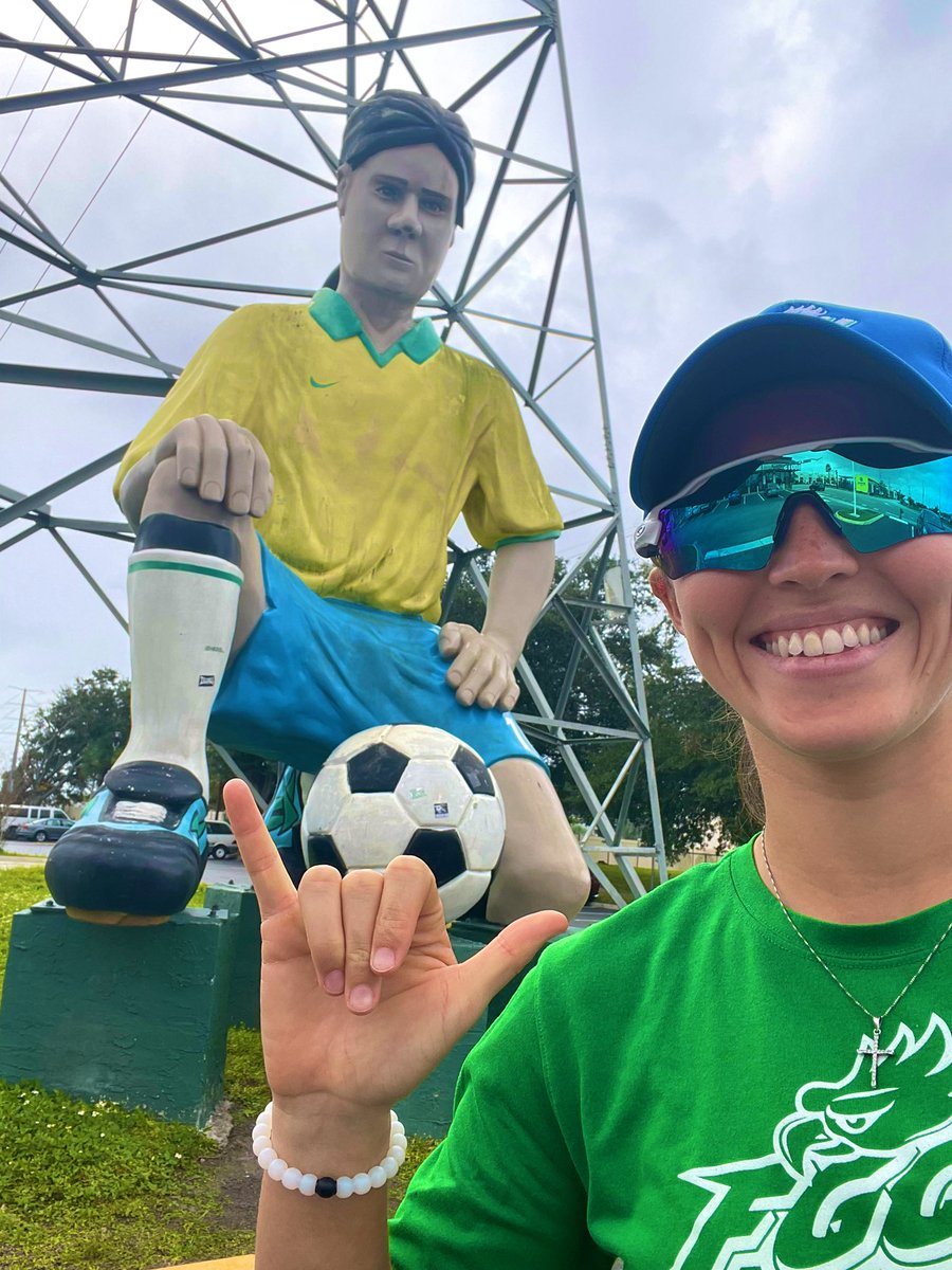 This weekend’s recruiting trip consisted of searching for some future Eagles 🦅 not only for <a href="/FGCU_Softball/">FGCU Softball</a> but for <a href="/FGCU_MSoccer/">FGCU Men's Soccer</a> as well, you guys think he’ll make the cut? @FGCUSBDeiros <a href="/HansonMolls2/">Mollie Hanson</a> 🤙🏼