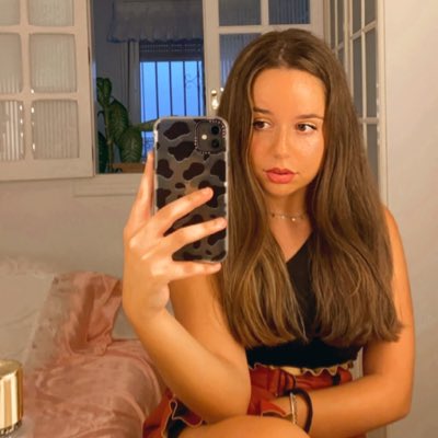 maariina99's tweet photo. #NuevaFotoDePerfil https://t.co/j5ly6Ehlb8