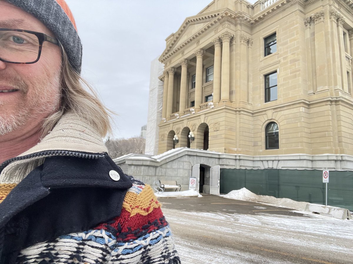 KenBoessenkool's tweet photo. Been an awfully long time since I worked for the occupant of this second storey office, then properly called The Provincial Treasurer.
The tax we brought in and the fiscal responsibility that preceded it are sadly also a distant memory.
#singleratetax #balancedbudgets #klein https://t.co/3gxClcSUTk