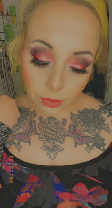 Thinking about bringing back my makeup lessons on Skype  Let me know if you&rsquo;d be interested ☺️ https://t<a href="/tag/saturdaymood"class="tags"><span>#saturdaymood</span></a><a href="/tag/saturdaymotivation"class="tags"><span>#saturdaymotivation</span></a>