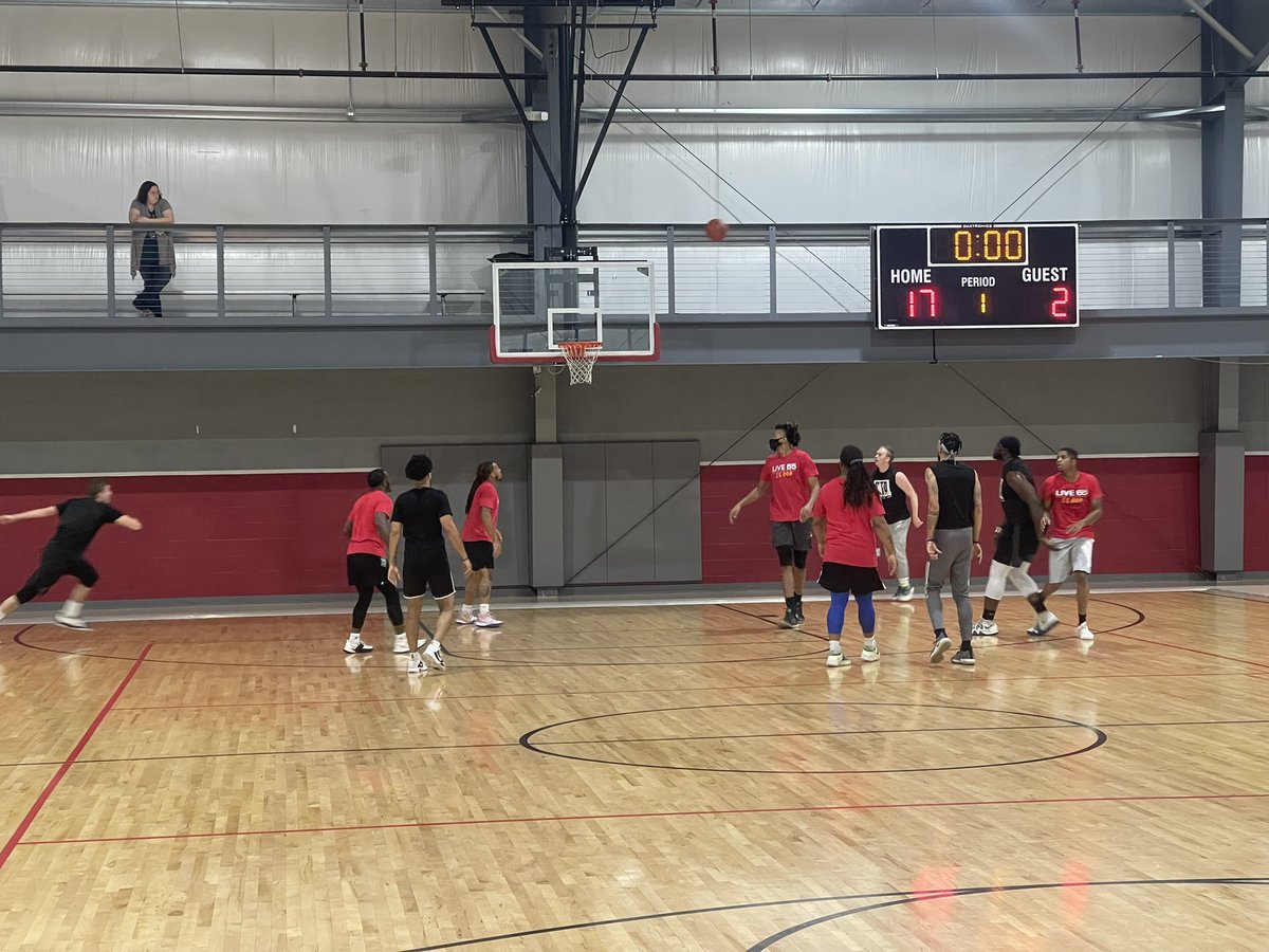 indianaallamer's tweet photo. We had a Live 65 tourney with some ridiculous talent from all over the country. All trying to show their talents to become apart of the Henry County All-Americans or one of the other 2 TBL teams in attendance. 

#thebasketballleague https://t.co/4BXcnQFOnD