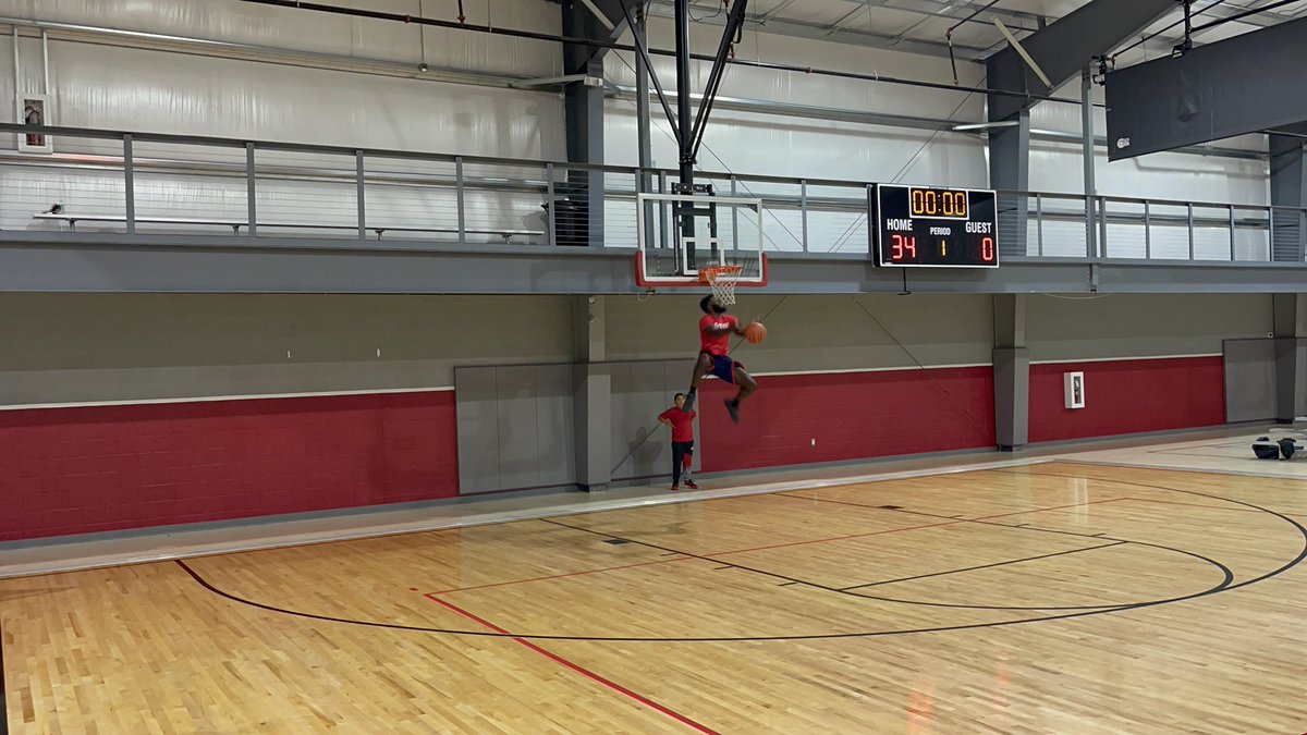 indianaallamer's tweet photo. We had a Live 65 tourney with some ridiculous talent from all over the country. All trying to show their talents to become apart of the Henry County All-Americans or one of the other 2 TBL teams in attendance. 

#thebasketballleague https://t.co/4BXcnQFOnD