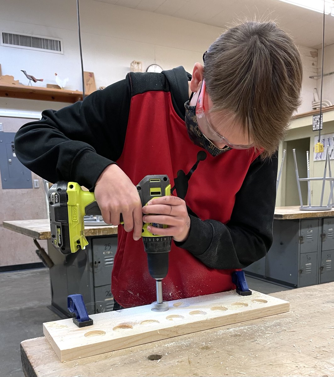 FMSCavaliers's tweet photo. FLEMING STUDENTS ENJOY our new WOOD SHOP CLASS taught by Mr. Read. https://t.co/vU2sNDRJGi